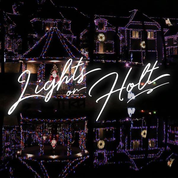 Apex Holt Road light display attracts families during holiday season