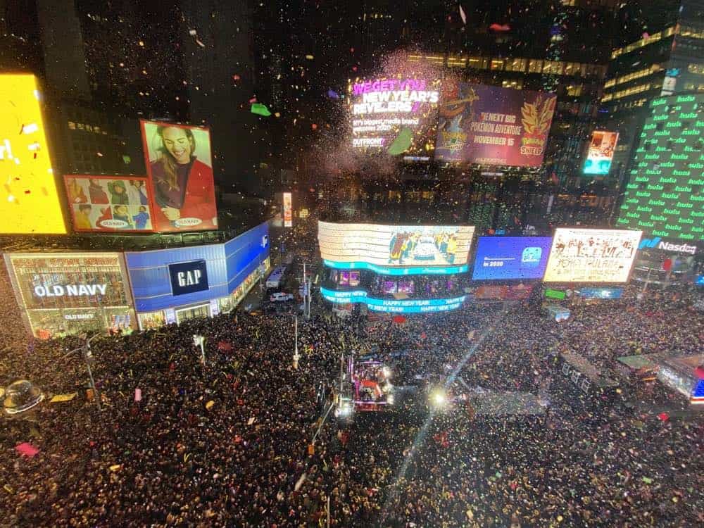 Who Hosted Nye Times Square 2024 Gene Peggie