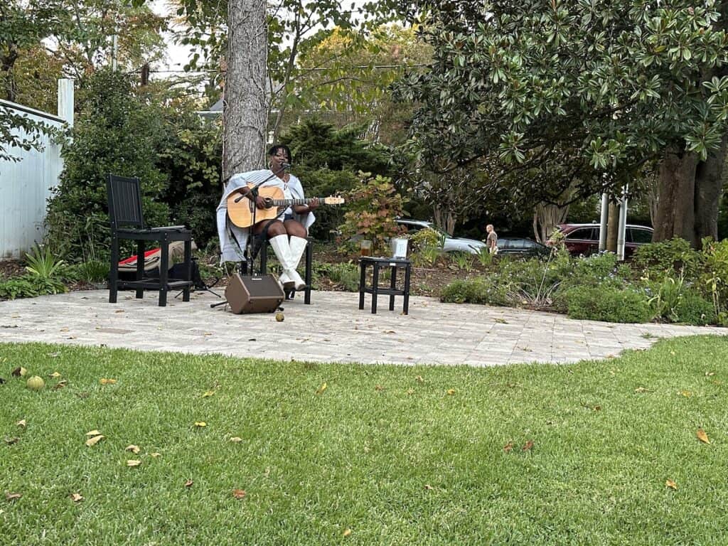 Singer/songwriter on Colonial Inn lawn