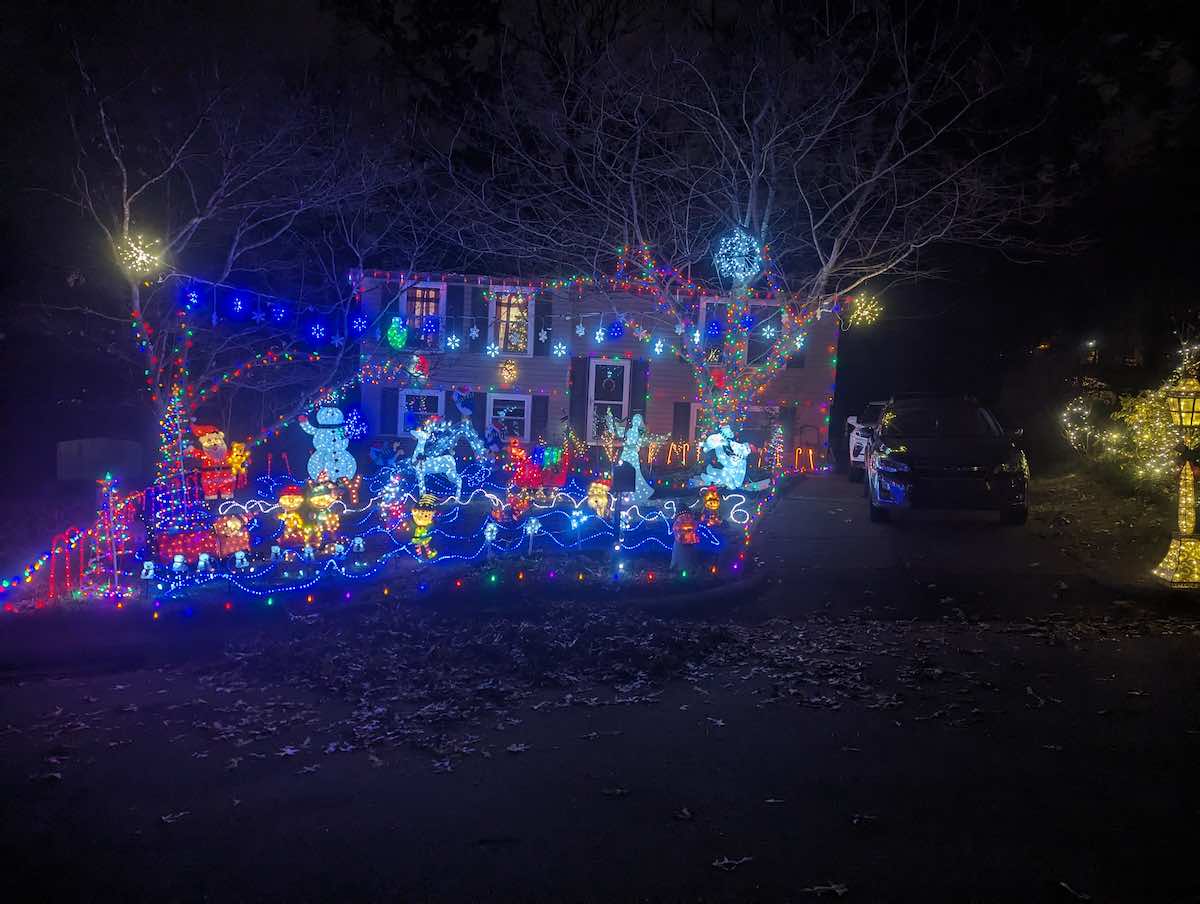 Tour the Best Christmas Lights in the Triangle - a list and map ...