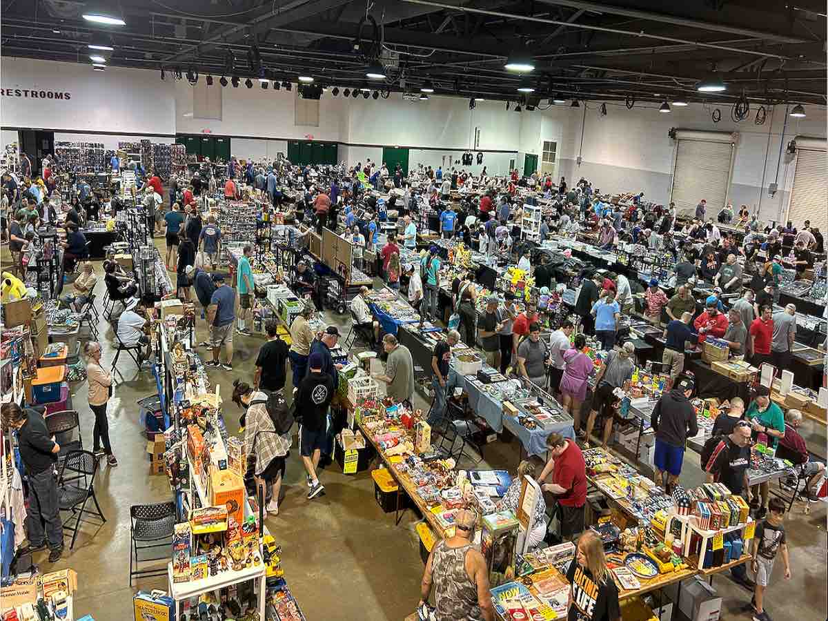 toy, sports card show