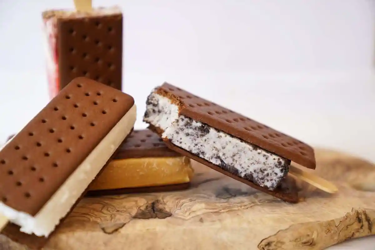 ice cream sandwich paletas