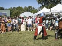 Knights dueling at Mead Fest