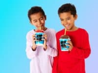 2 children drinking Slurpees