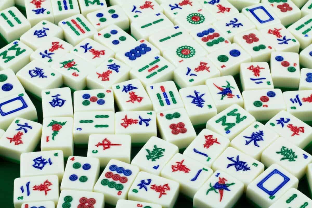 Mahjong Tiles Randomly Lay on the Mahjong Table
